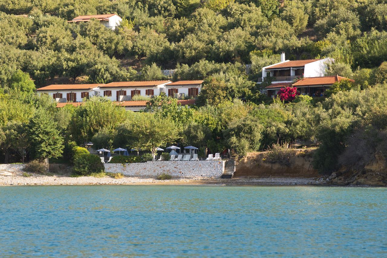 Kotronas Bay Bungalows Esterno foto